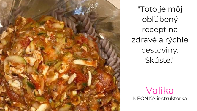 Cestoviny s cuketou, paradajkou a tofu